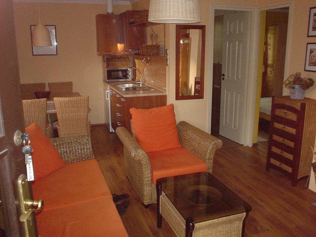 Oeroekzoeld Apartmanok Balatonfenyves Room photo